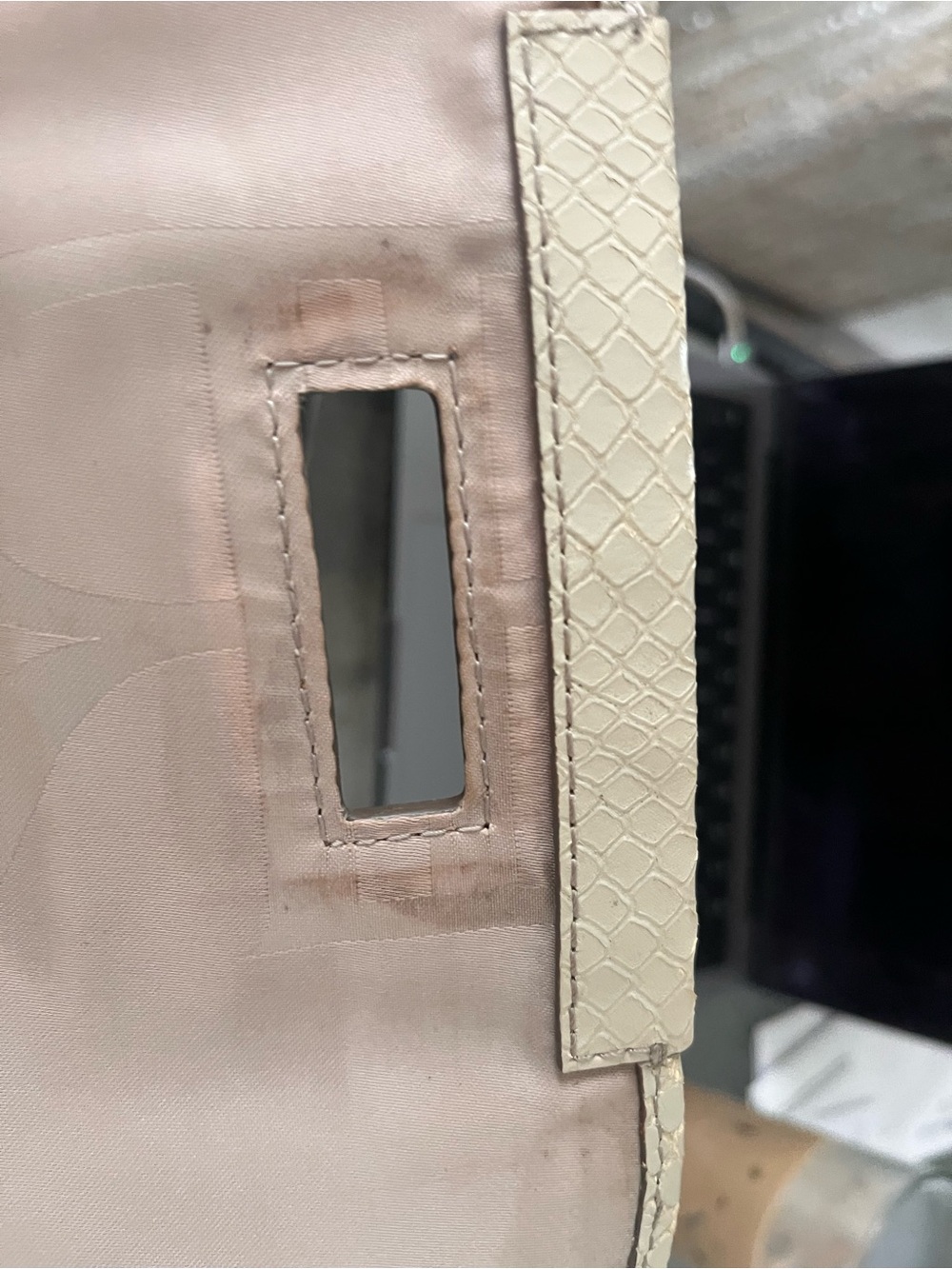 Banana Republic cream snake leather clutch handbag - Picture 5 of 8